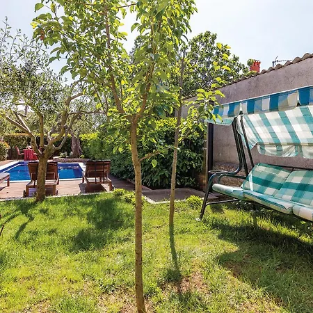Holiday home Cozy In With Outdoor Swimming Pool *