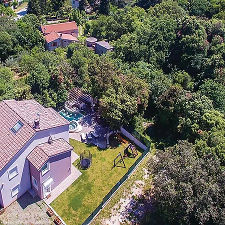 Holiday home Cozy In With Outdoor Swimming Pool *