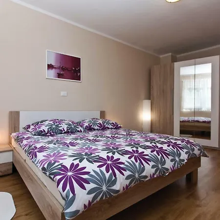 Cozy In With Outdoor Swimming Pool Holiday home Pula